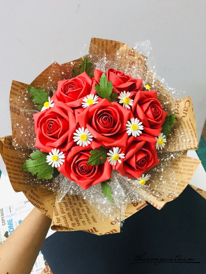 Bó Hoa Hông Giấy Mỹ Thuật 7 Bông - Đỏ